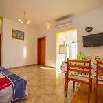 Apartmán Saga 2 *